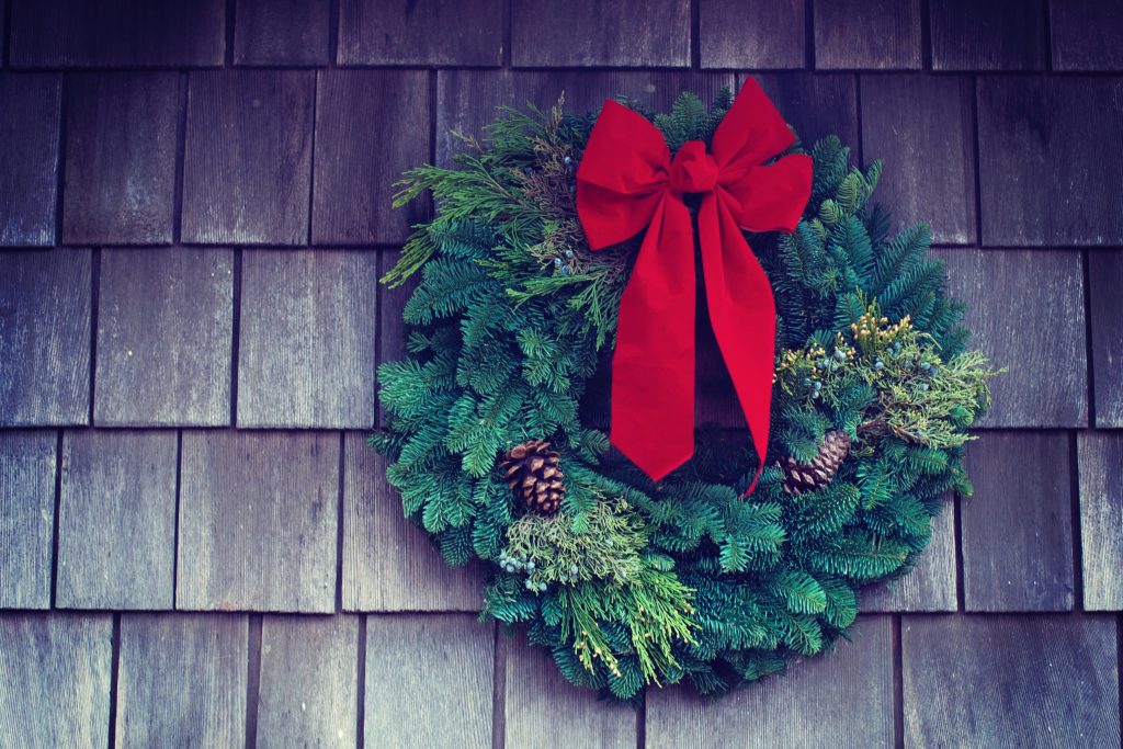 Learn to Make Your Private Trip Wreath